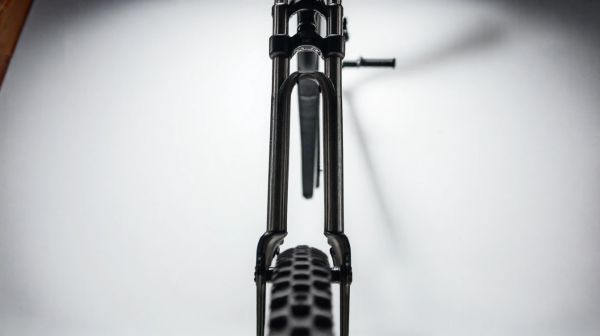 Comparatif des fonctionnalités du kit cadre Santa Cruz Tallboy 5 cc