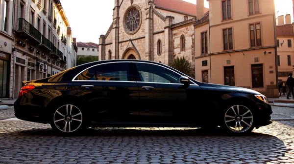 Découvrez les services de chauffeur privé à Lyon de confiance