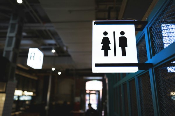 Trouver des toilettes publiques à proximité en quelques clics